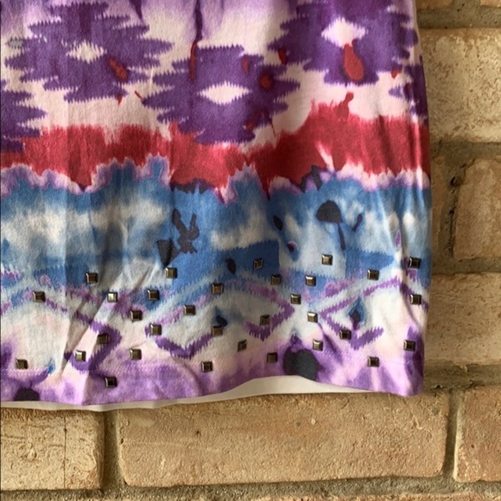 Express Fun Print Mini Skirt - Picture 2 of 6
